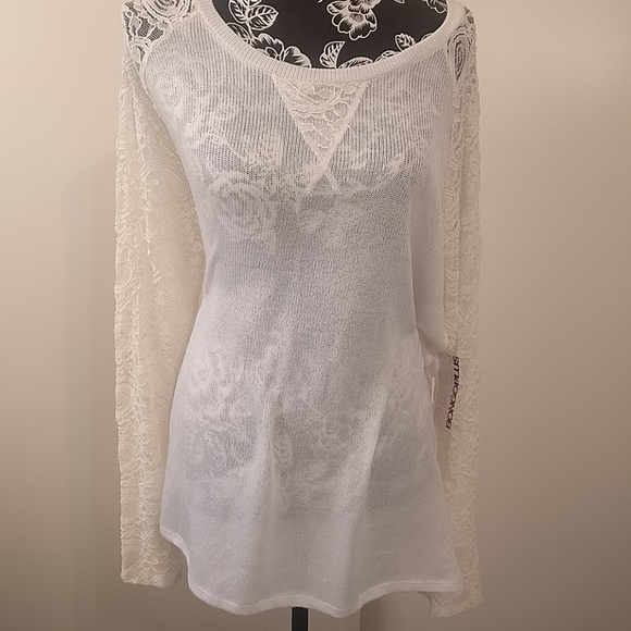 Sweater - Picture 1 of 7